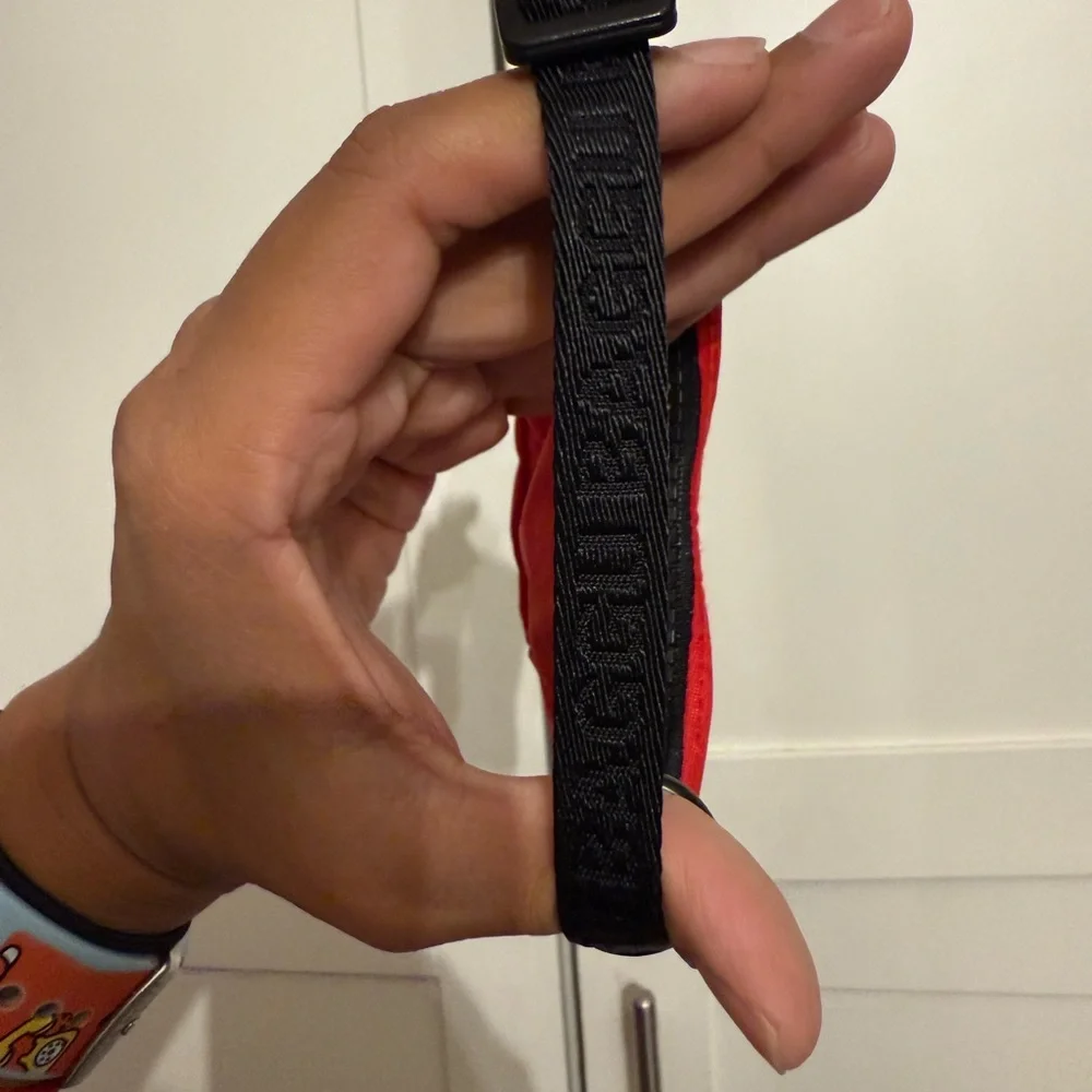 Mini Red BAGGU crescent bag charm - Picture 3 of 3